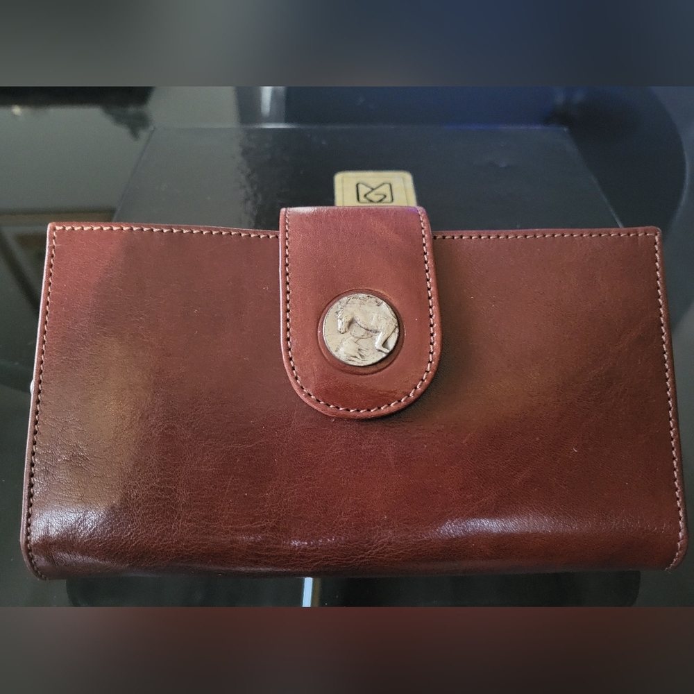 Galleria magenta brown leather wallet